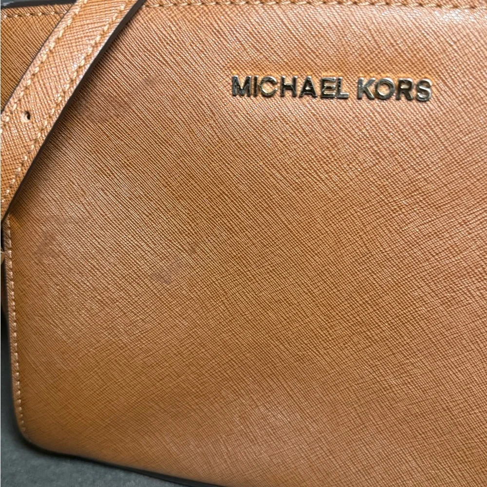 Michael Kors Brown Leather Shoulder Bag - Picture 3 of 8
